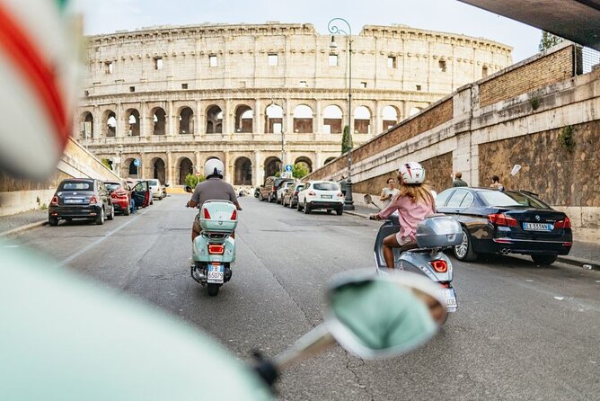 Rome: Vespa 125cc Daily rental - The safety briefing is not a formality