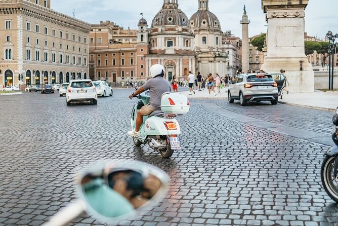 Rome: Vespa 125cc Daily rental - Using the map and local route advice
