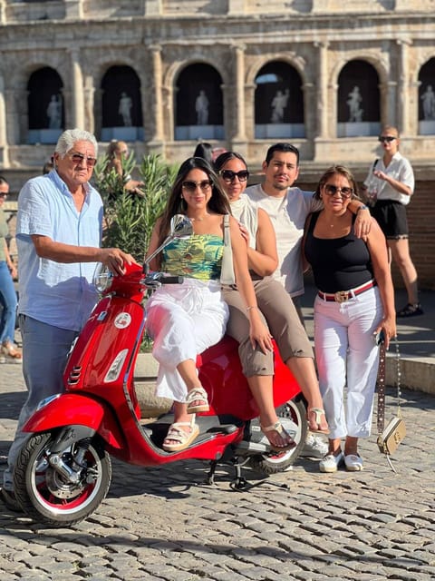 Rome: Vespa Tour & Professional Photoshoot - Janiculum Hill and the big city view