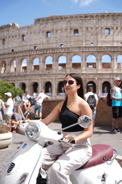 Rome: Vespa Tour with Historic City Highlights - Why seeing Rome from a Vespa works