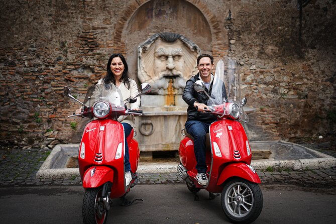 Rome Vespa Tour with Professional Photoshoot - The Colosseum photo stop