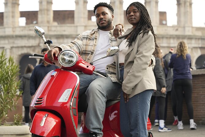 Rome Vespa Tour with Professional Photoshoot - Passing Circus Maximus and Piazza Venezia