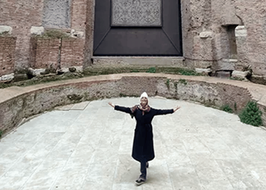 Rome: Video Tour Guides in ENG at your own pace - Squares, fountains, and open-air Rome