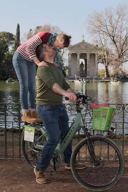 Rome: Villa Borghese E-Bike Tour - Piazza del Popolo and the climb to Pincio Terrace