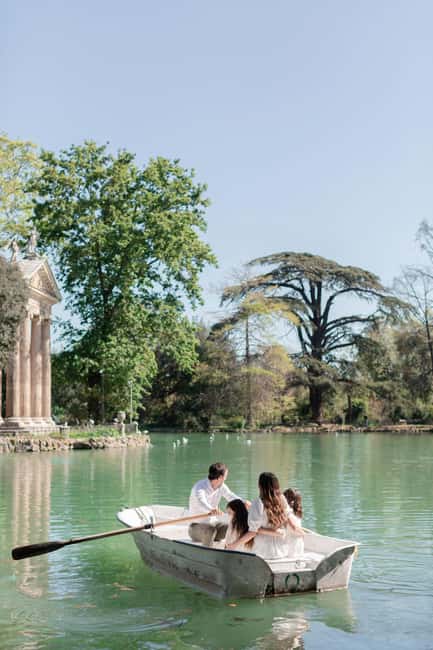 ROME: Villa Borghese Lake tour by boat paddling independently +aperitivo - FAQ