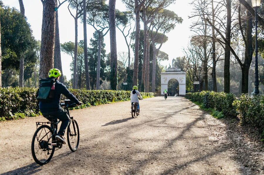 Rome: Villa Borghese, Villa Ada, and Coppedè E-Bike Tour - What the e-bike changes