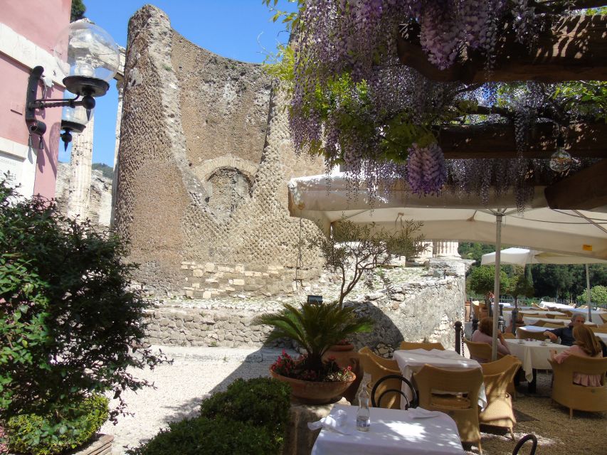 Rome: Villa D'Este & Tivoli Tour with Skip-the-Line Entry - A lunch stop with views over Tivoli