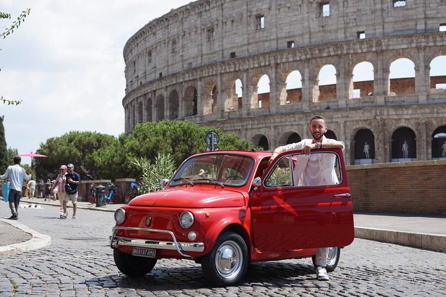 Rome: Vintage Car Tour with Professional Photographer - What makes this more than a simple city ride