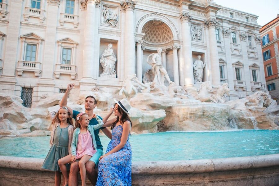 Rome: Walking Tour with Hosted Access to Vatican - Key points at a glance
