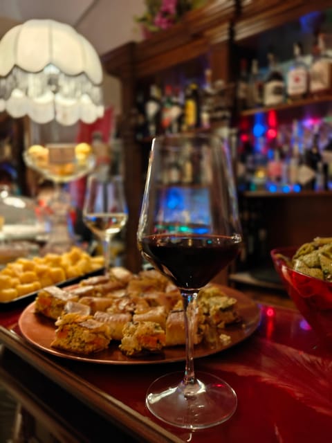 Rome: Wine and Food Tasting Experience at Speakeasy - Meeting a host who keeps the mood relaxed