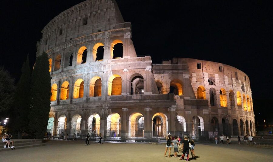 Rome: Wonders of Ancient Rome at Dusk - Small group or private tour?