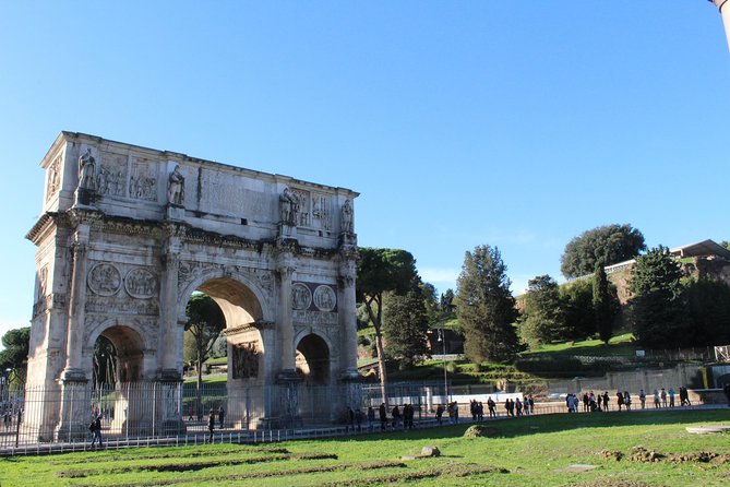 Semi-private tour: Colosseum & Ancient Rome VIP - Water, headsets, and the walking effort