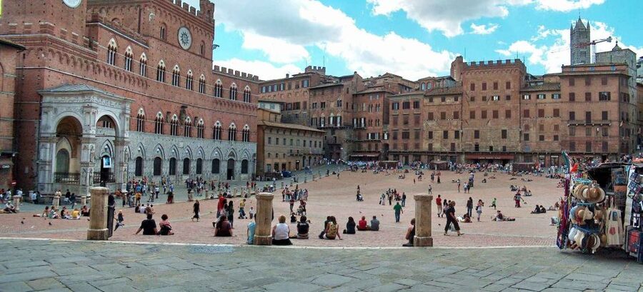 Siena & San Gimignano Day Tour & Wine Tasting from Rome - Monteriggioni’s walls and a Chianti tasting