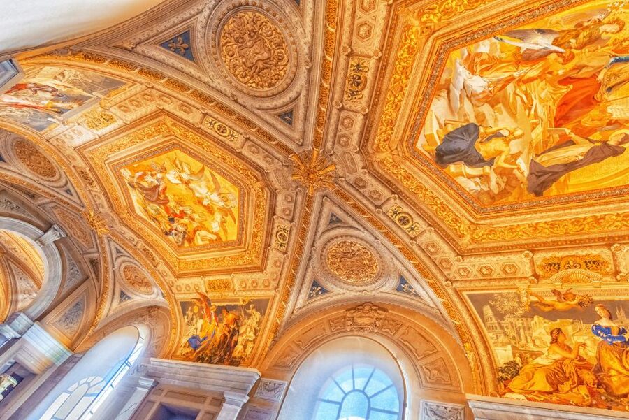 Skip the line Vatican Museum Sistine & St.Peter Private Tour - Raphael’s rooms and Julius II’s decisions