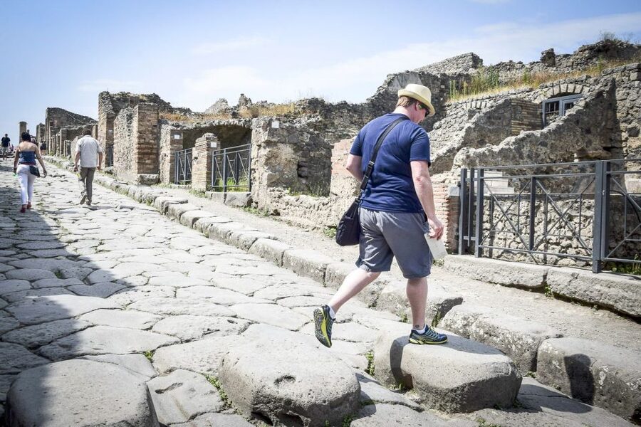 Sorrento & Pompeii Day Trip from Rome Audio Guide Tour - Why the short Pompeii visit needs a plan