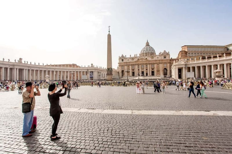 St Peter's Basilica Express Guided Tour with Dome Climb - The papal tombs are handled independently