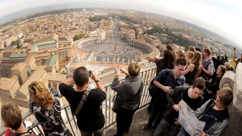 St. Peter's Dome Climb, Basilica and Vatacombs Tour - Taking the lift toward Michelangelo’s dome