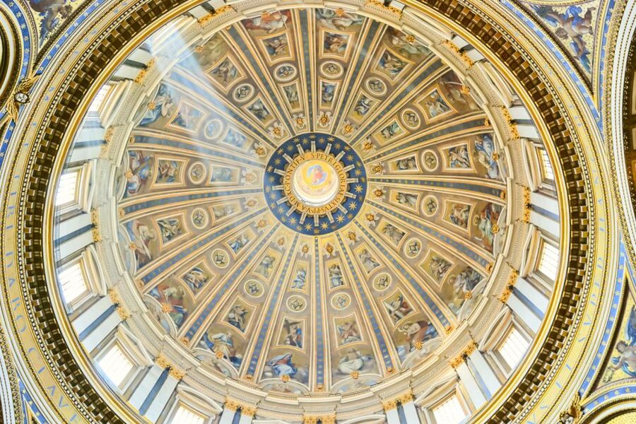 The Vatican: Private VIP Experience Tour - Raphael Rooms and the world of the papal court