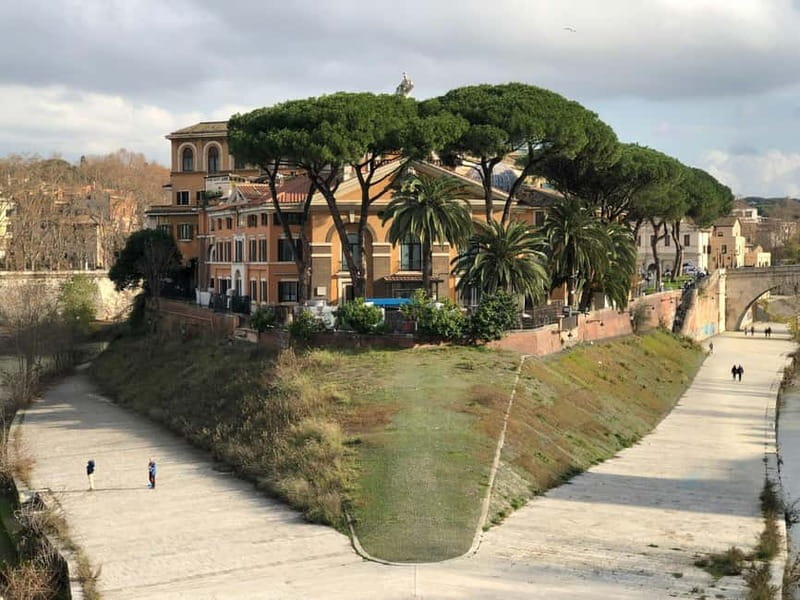 Tiber Island and Ghetto - Starting at Piazza San Bartolomeo all’Isola