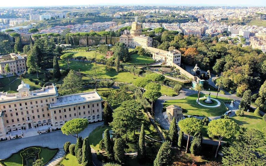 Ticket to the Dome and St.Peter Basilica guided tour - Starting at Largo del Colonnato, 5