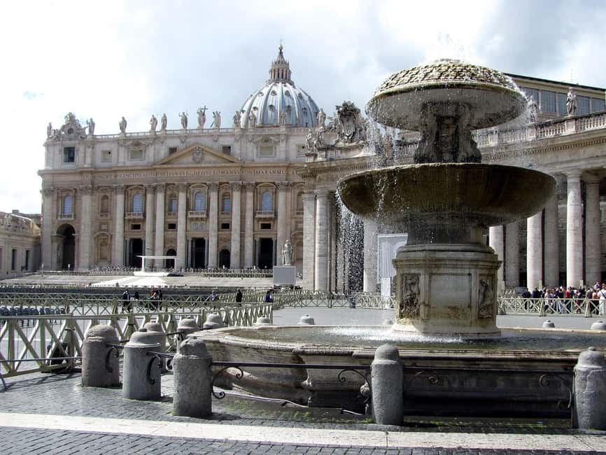 Ticket to the Dome and St.Peter Basilica guided tour - Inside St. Peter’s Basilica with an English guide