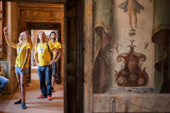Tivoli Full Day Trip from Rome: Hadrian's Villa and Villa D'Este - How the guide affects the day