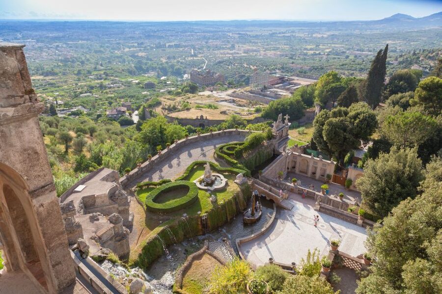 Tivoli: Hadrian's Villa and Villa d'Este Guided Tour - What guides add to the ruins and fountains