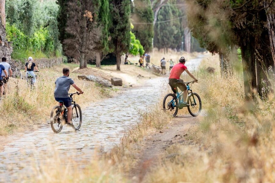 Top Electric MTB Adventure on Appian Way & Aqueducts, (26km) - A small group keeps the outing manageable