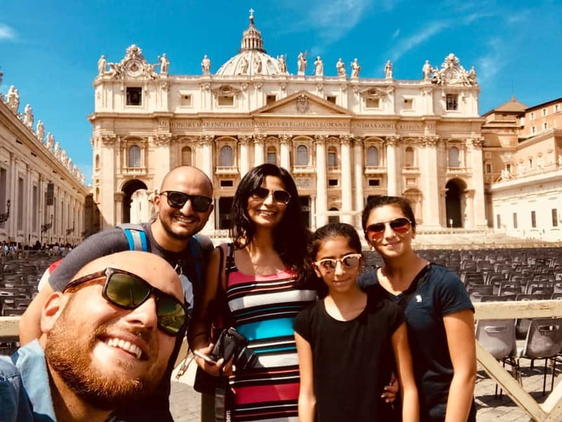 Top to Bottom Saint Peter's Basilica Tour with Dome Climb - Starting at Piazza San Pietro