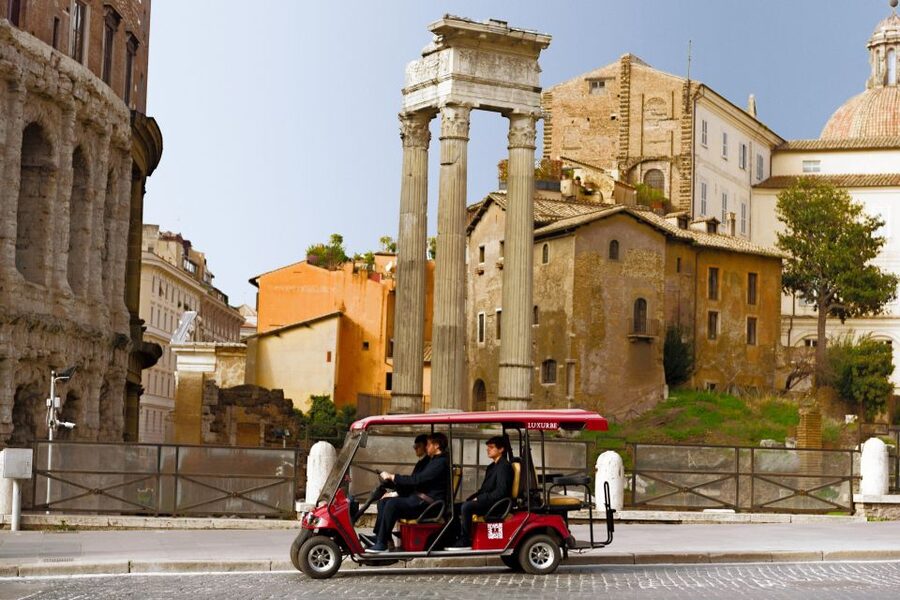 Tour of Rome in Golf Cart: Ancient Rome - Roman Forum: a short stop with a lot to explain