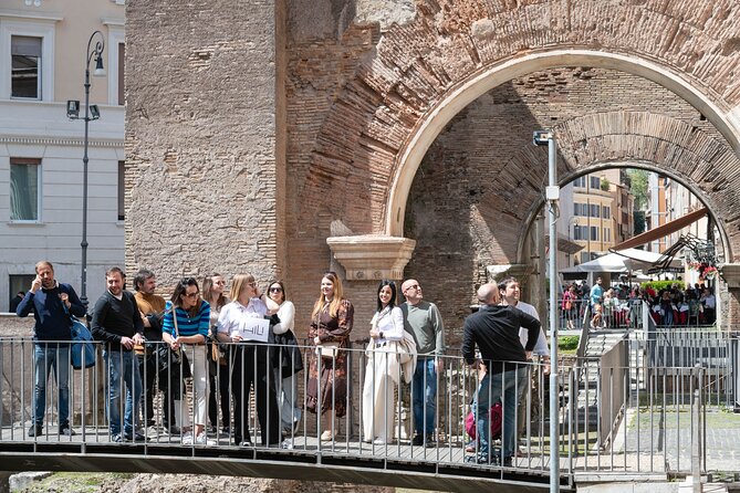 Trastevere & Campo de' Fiori Street Food Tour, Eat Like a Local - Ponte Sisto and a well-earned pause