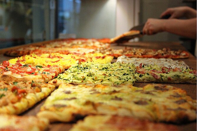 Trastevere & Campo de' Fiori Street Food Tour, Eat Like a Local - Entering Trastevere through lanes and old walls