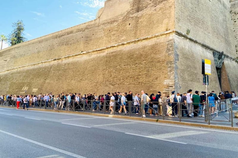 Vatican City: Vatican Museum and Sistine Chapel Guided Tours - Ancient sculpture and the first galleries
