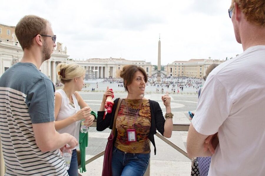 Vatican: Early Entry to Museums, Sistine Chapel & St Peter's - The Sistine Chapel in a controlled, quiet moment