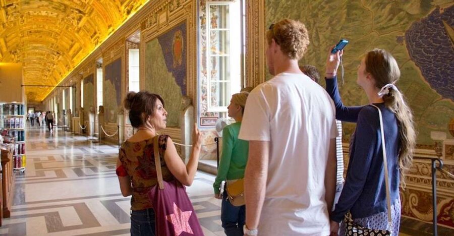 Vatican: Early Entry to Museums, Sistine Chapel & St Peter's - Meeting at Via Santamaura 14B