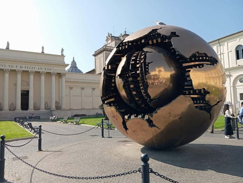 Vatican Museums, Sistine Chapel & Basilica - Raphael Rooms and the former papal apartments