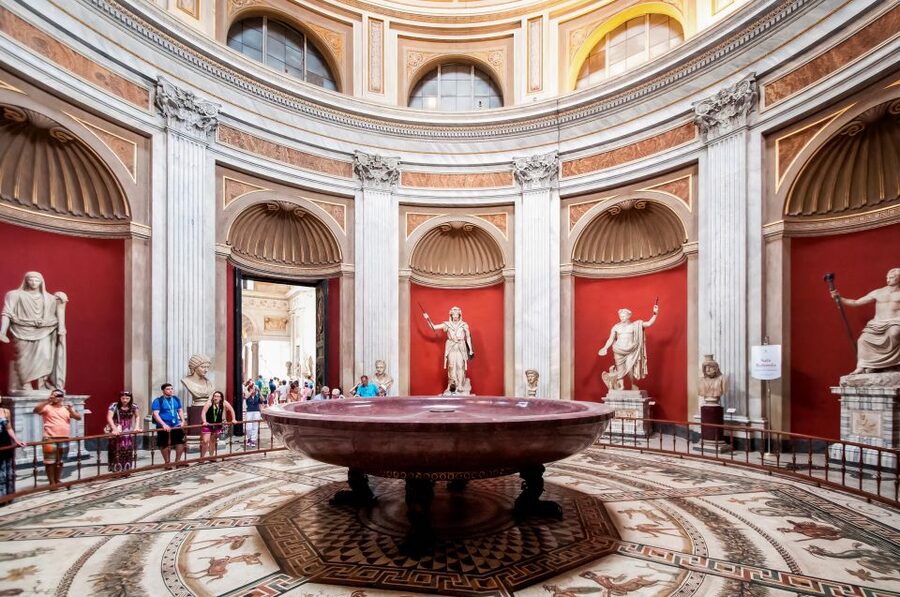 Vatican Museums & Sistine Chapel Skip-the-Ticket-Line Tour - The pace, crowds, and group size