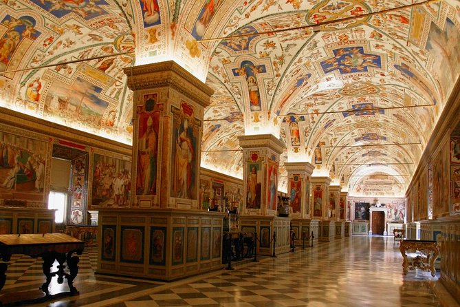 Vatican Museums Sistine Chapel Tour with access to St Peter - Meeting near Viale Vaticano