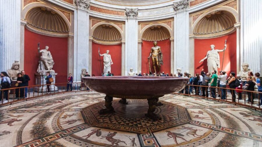 Vatican, Sistine Chapel and St. Peter's Semi Private Tour - Raphael’s Rooms and the first great art stop
