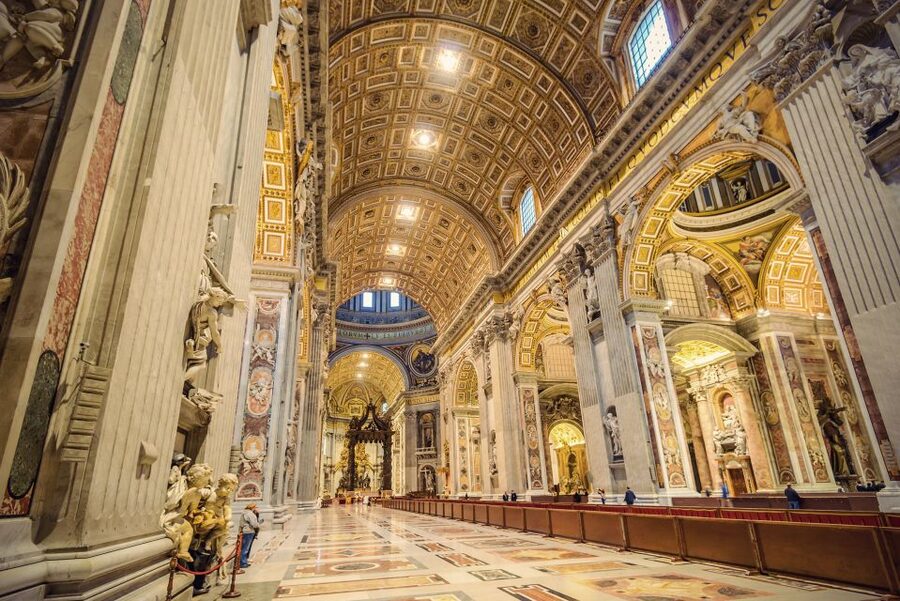 Vatican: Sistine Chapel and Vatican Museums Guided Tour - Why the guide and headset matter