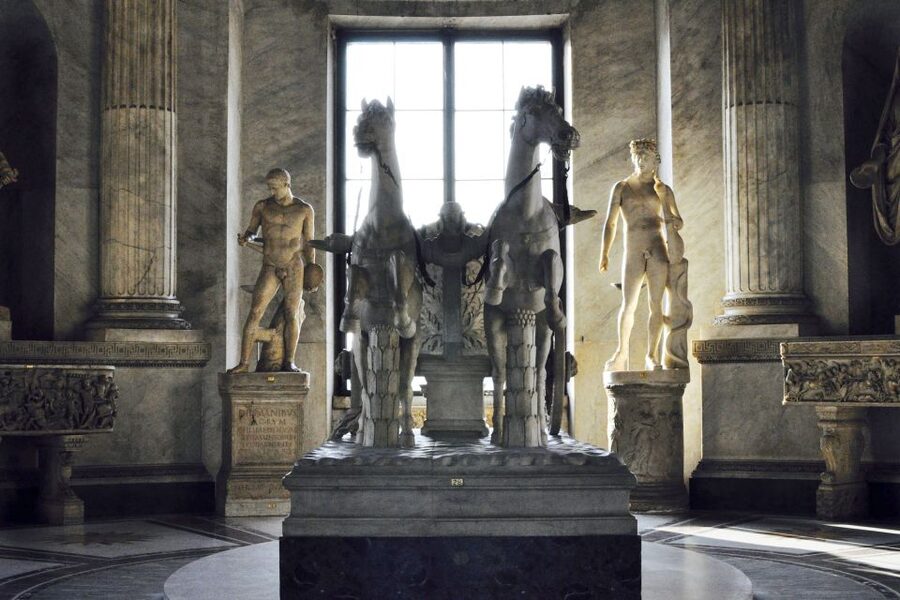 Vatican: Sistine Chapel and Vatican Museums Small Group Tour - Meeting at Via Tunisi and entering Vatican City