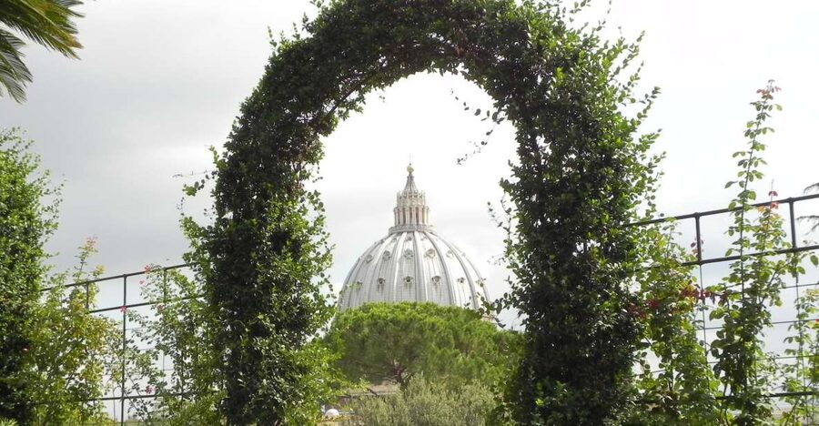 Vatican: Vatican Gardens with Bus Tour & Vatican Museums - Entering the Vatican Museums without the long ticket wait