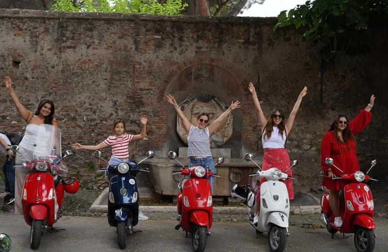 Vespa city tour in Rome with two different routes - Starting near the Colosseum and Circus Maximus