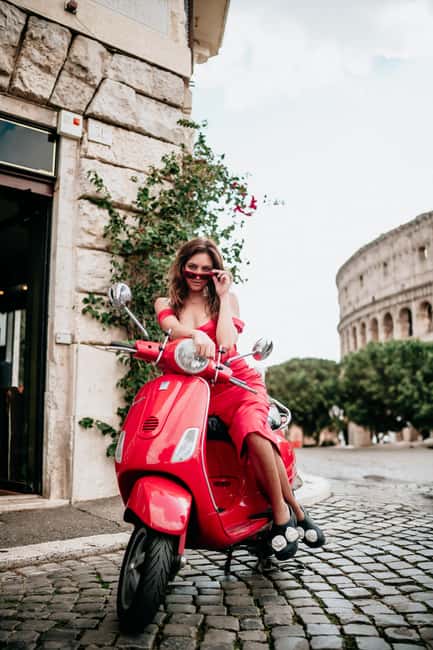 Vespa Scooter Tour "Rome as a Local" - Finishing at the Pantheon