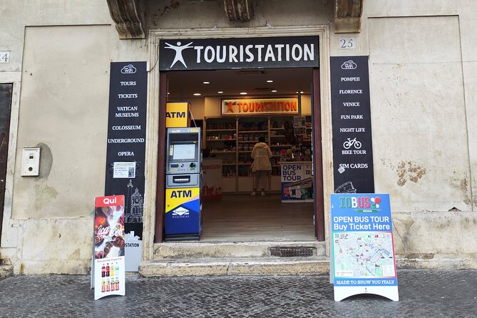 Walking Guided Tour and Rome's Iconic Temple Pantheon Entrance - Walking through Campo de’ Fiori and central Rome